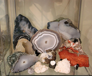 rare-stone-collection-eskifjordur-iceland-spar-jaspis-crystal